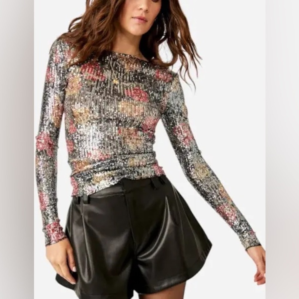 FREE PEOPLE Intimately Gold Rush Top
Sequins Floral whimsigoth witchy glam NYE - Picture 6 of 11